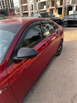 هیوندای ئەلەنترا